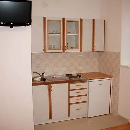 Apartments Kekez Apartman *